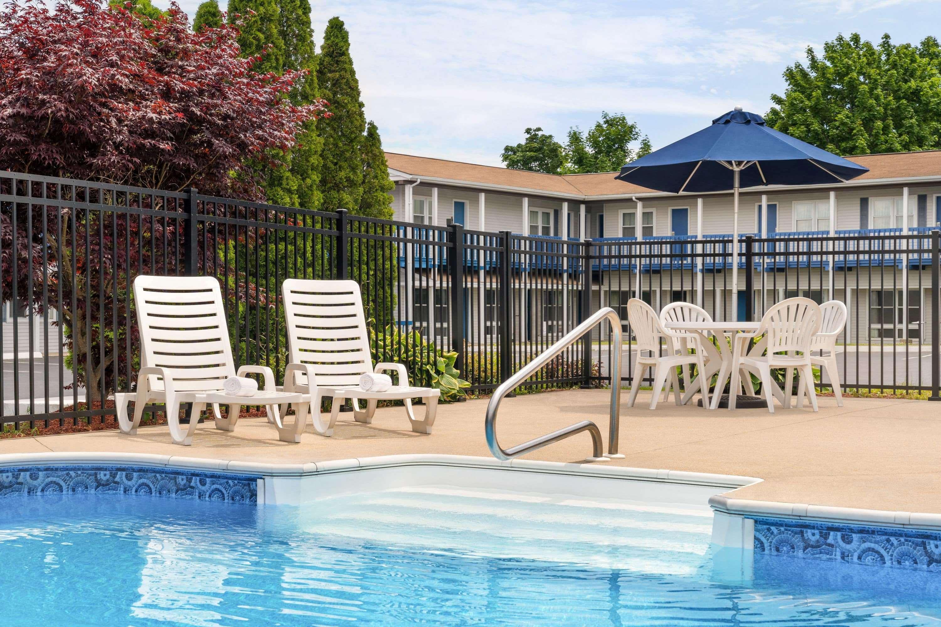 Days Inn By Wyndham Middletown/Newport Area Exterior foto