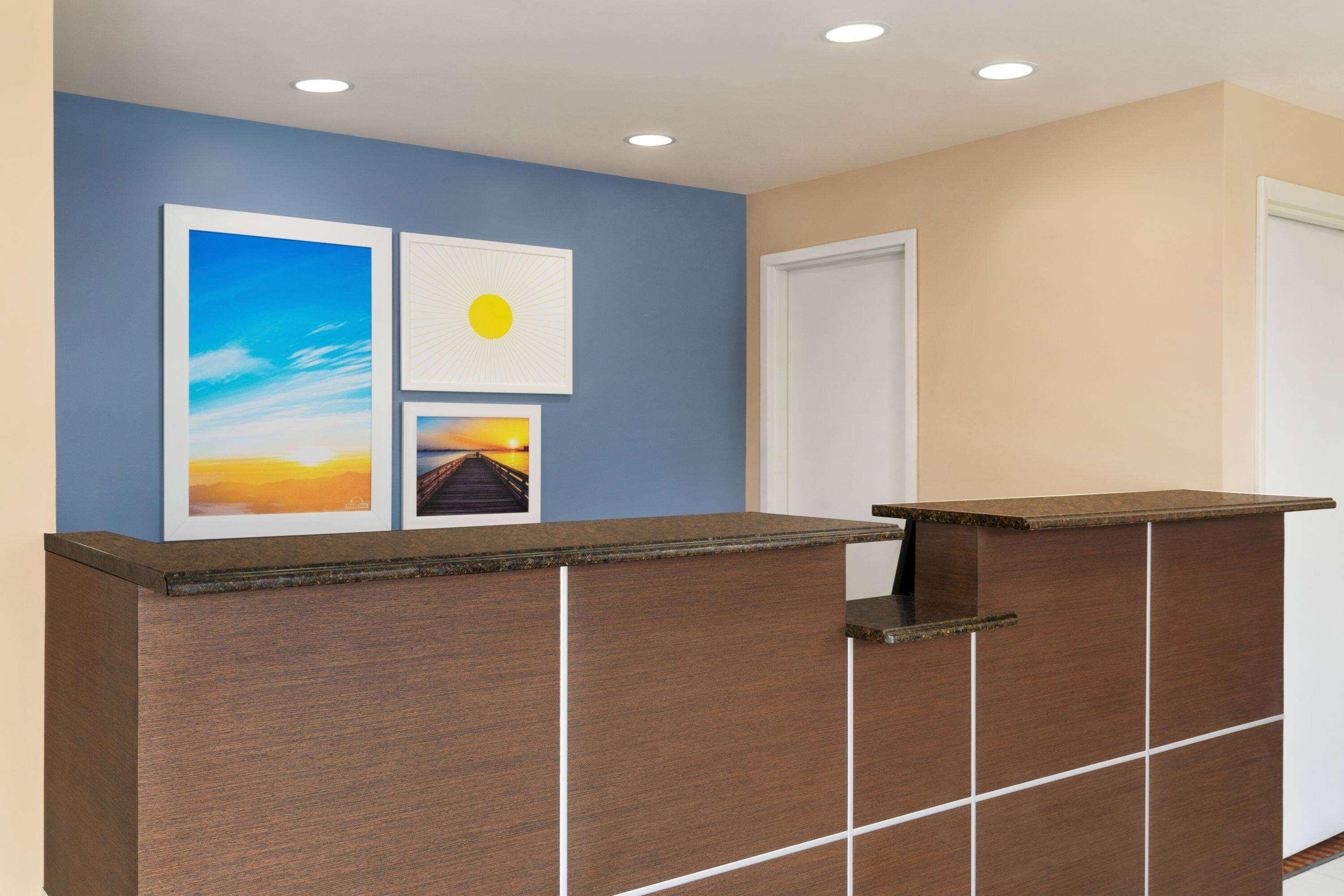 Days Inn By Wyndham Middletown/Newport Area Exterior foto